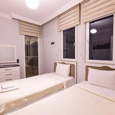 Villa 5 Star With First Class Amenities, 1004 *